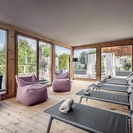 Almmonte Sensum - Funky Living Отель *
