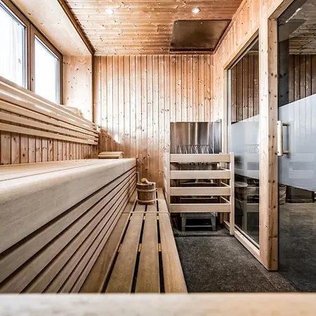 Almmonte Sensum - Funky Living Отель *