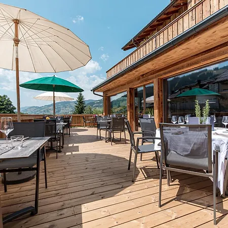 Almmonte Sensum - Funky Living Отель *