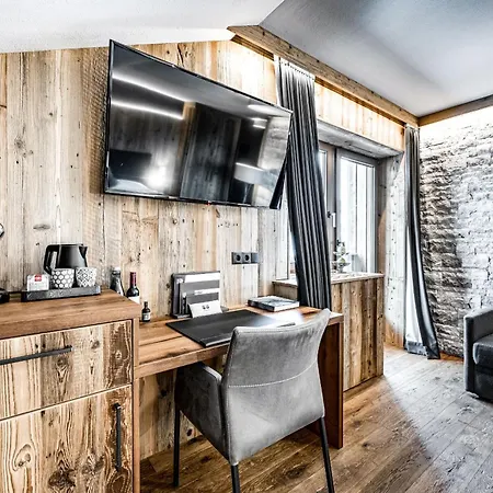 Almmonte Sensum - Funky Living Отель Ваграйн